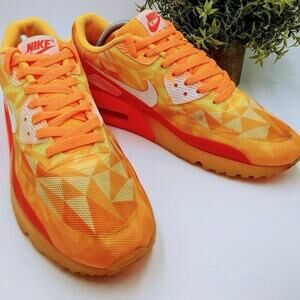 Nike airmax 90 ice atomic mango Sz 9.5 mens Orange and White‎